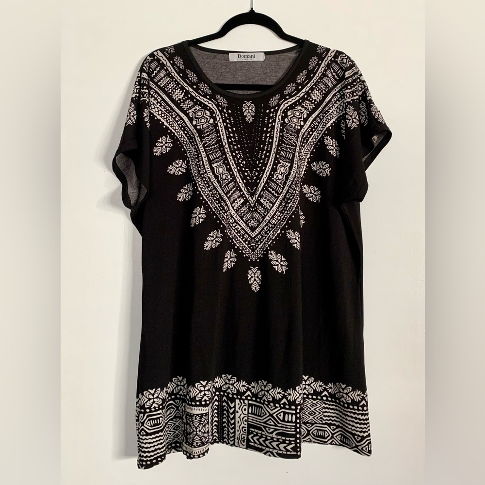 💛2/$20 DOMANI plus black embellished top